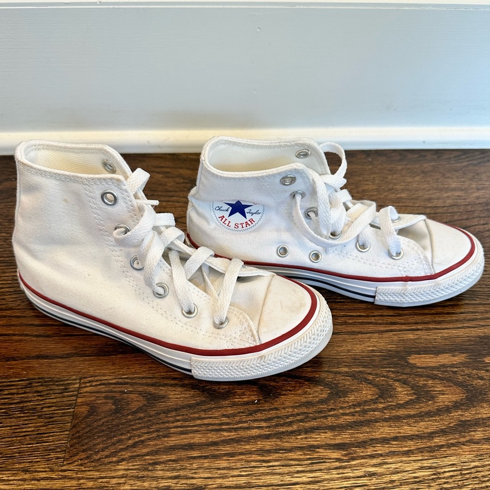 Classics kids Converse Chuck Taylor All Star unisex high top shoe, size 12.5